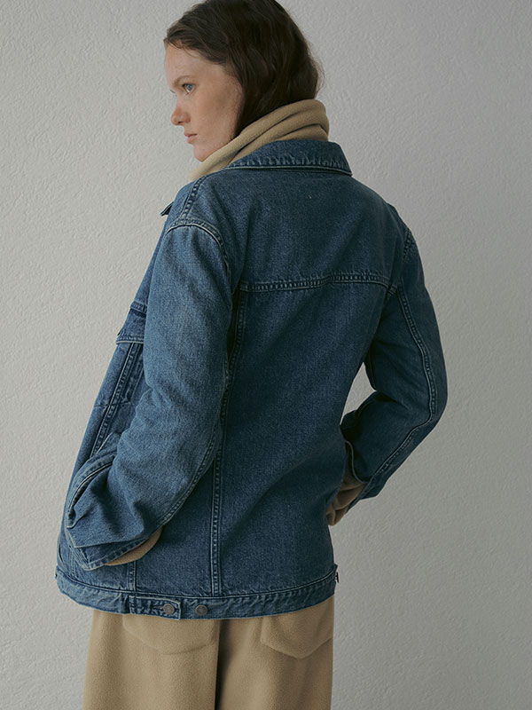 コンパクトトラッカージャケット