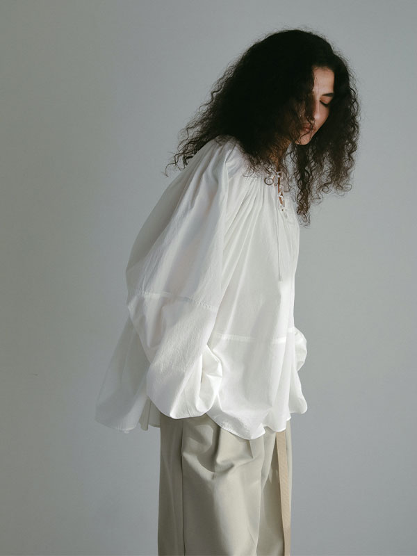 ハンドタックレースアッププルオーバー(F WHITE): トップス │ ETRE 