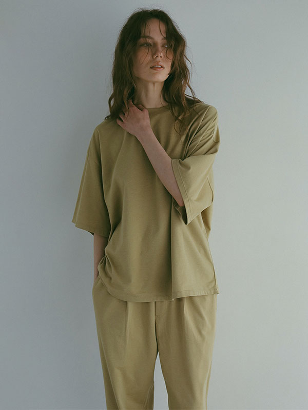 人気のファッションブランド！ dots three パウダリーコットンTee(F トップス WHITE): OFF バッグ