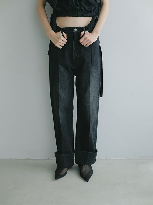 美品 2024SS エトレトウキョウ ボリュームローウエストデニム ブラック SNAP TOBI │ ETRE TOKYO official online store(エトレトウキョウ)