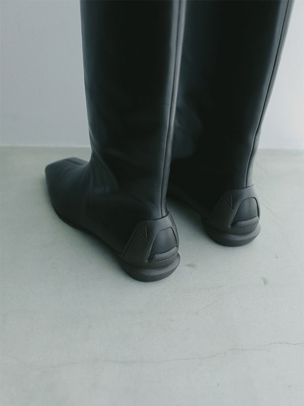 クール便着払　トリスタン・イエスト　ル・クロ 2009 SHISEI SQUARE BARRELE BOOTS(23 BLACK): シューズ │ ETRE
