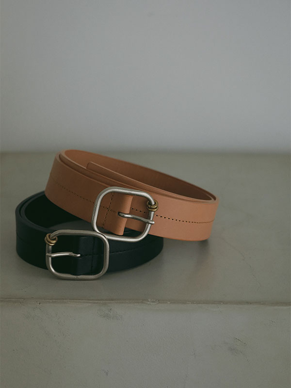 【新品未使用】etre ブラスリングバックルセンターステッチベルト　ベージュ ブラスリングバックルセンターステッチベルト(F BEIGE): グッズ