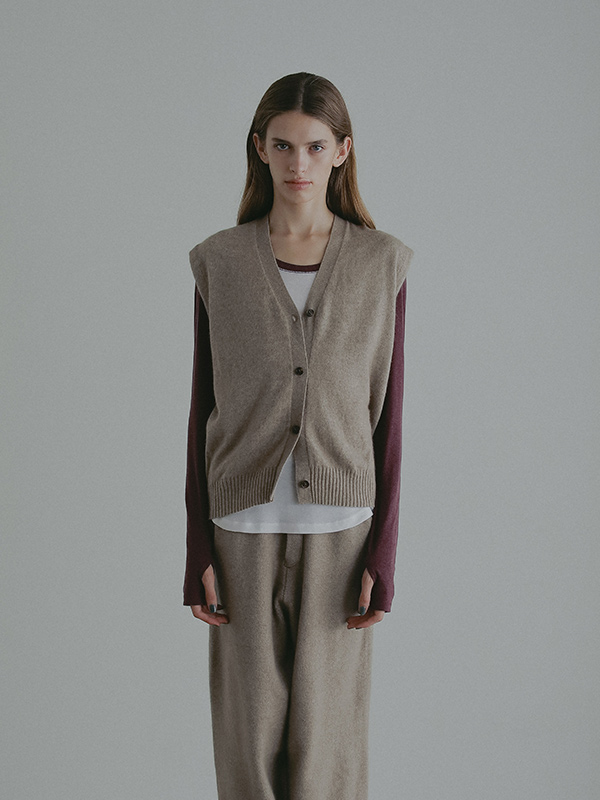 プレーンステッチVネックニットベスト