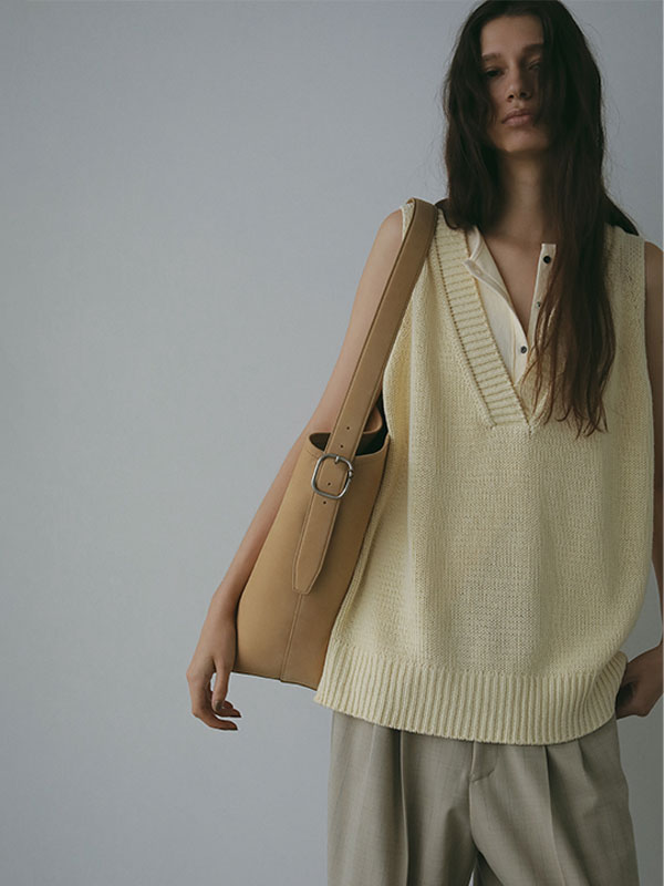 ブラスリングバックルレザーバッグ