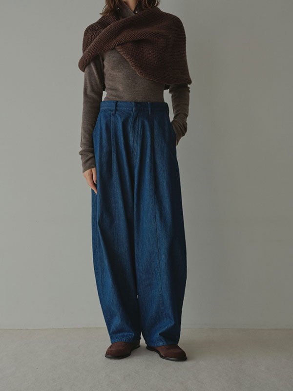 カーヴィータックデニムパンツ