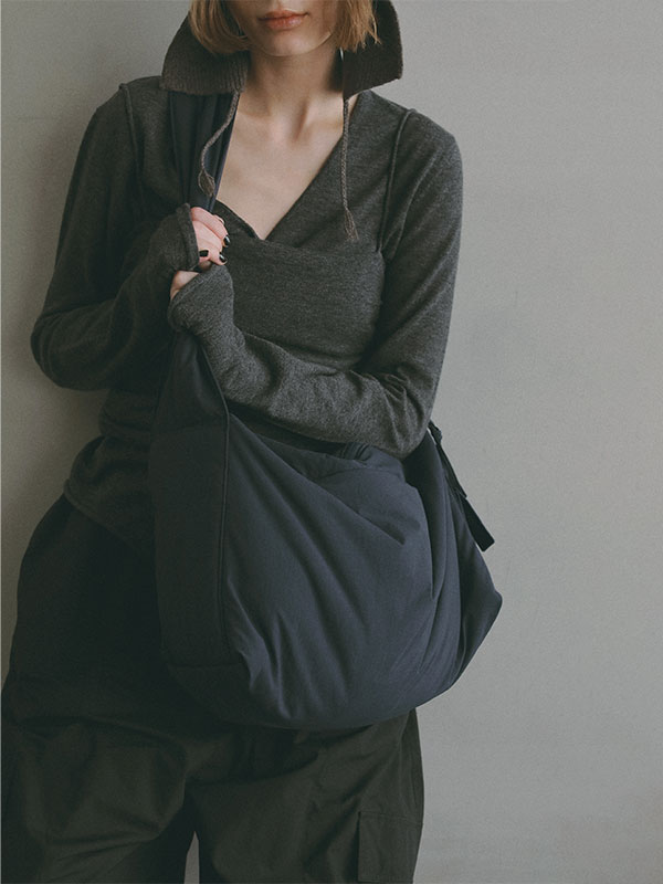 Marmot×ETRE TOKYO PERTEXパディングショルダーバック