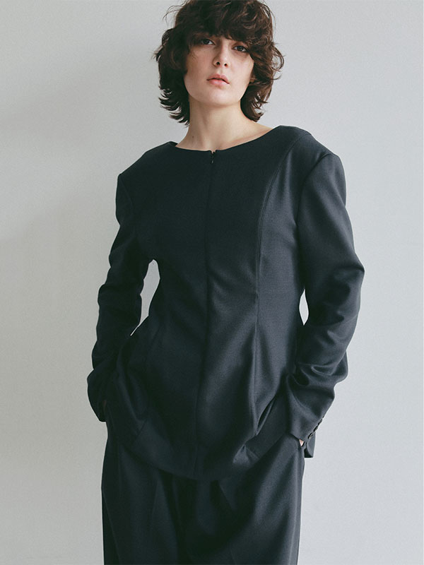 フロントファスナーウエストシェイプトップス