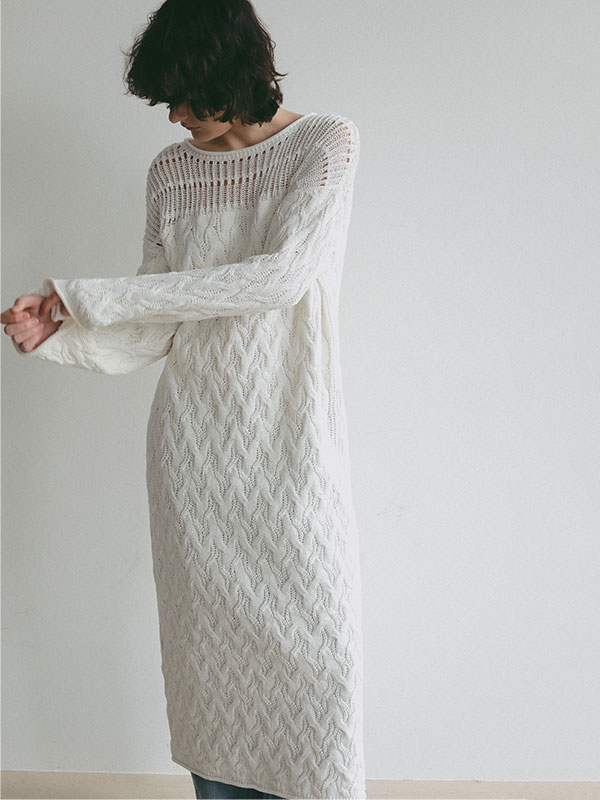 コードヤーンケーブルニットワンピース