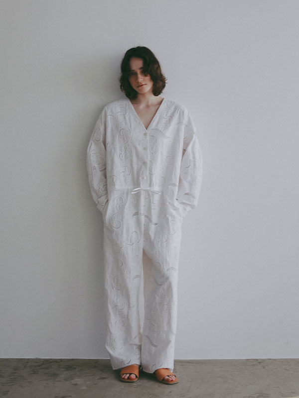 エンブロイダリーオールインワン