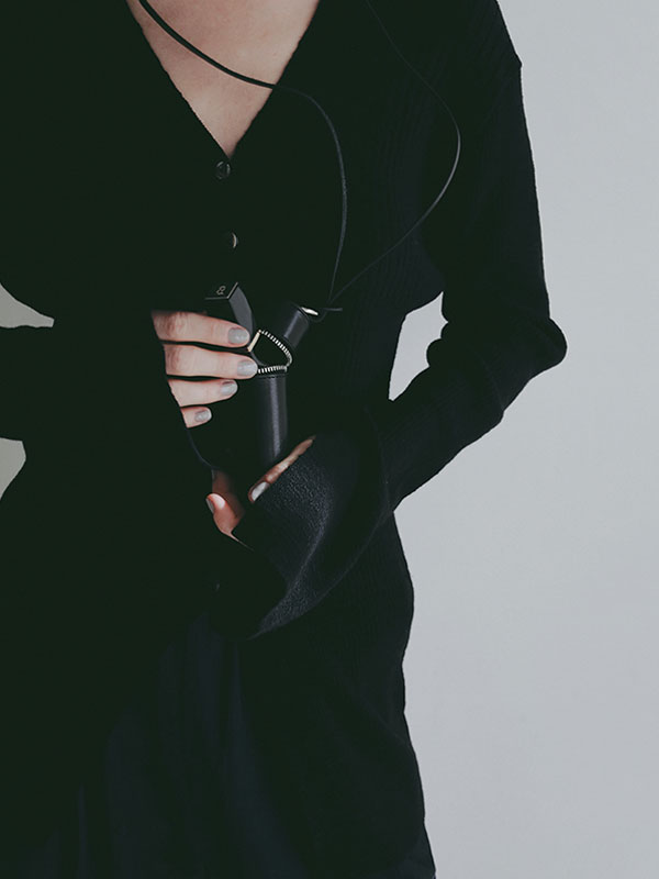 タンドレザージップリップケース