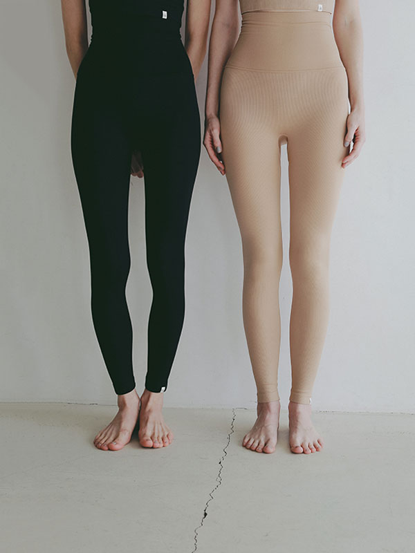 AMPHI×ETRE TOKYOフィットハイウエストレギンス