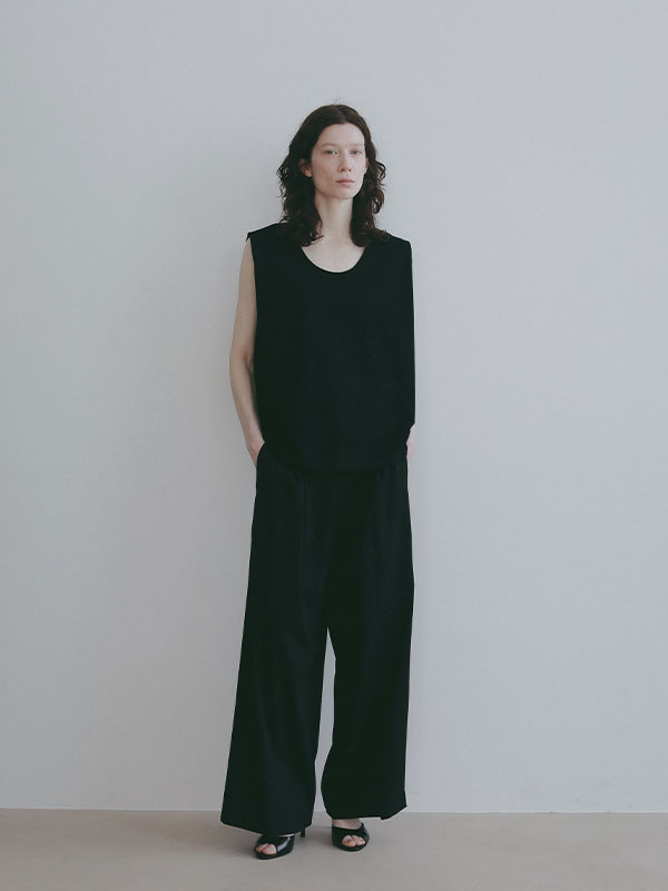 ショルダータックスリーブレスプルオーバー
