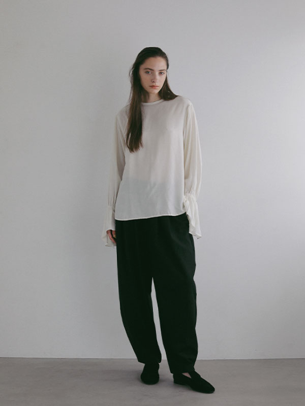 クルーネックキャンディースリーブプルオーバー(F OFF WHITE