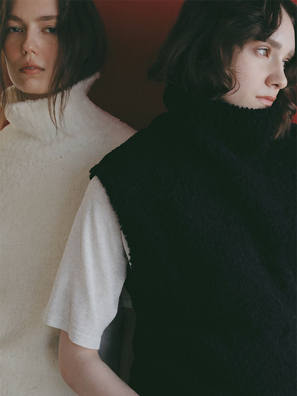 モールヤーンハイネックニットベスト