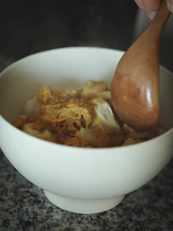 白陶土黒田釉茶碗大