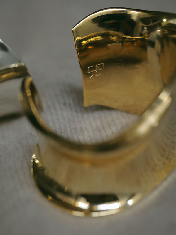 ストリームラインワイドカフ