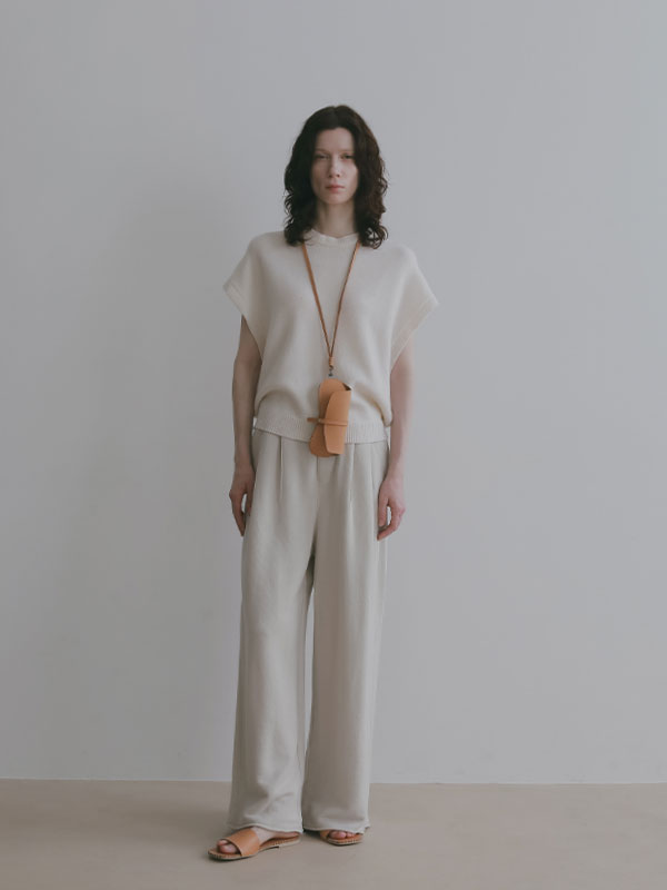 タンドレザーサングラスケース(F BEIGE): グッズ │ ETRE TOKYO