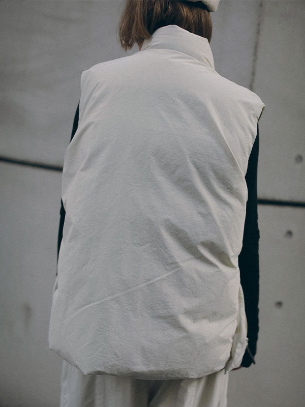 Marmot×ETRE TOKYO PERTEXダウンベスト