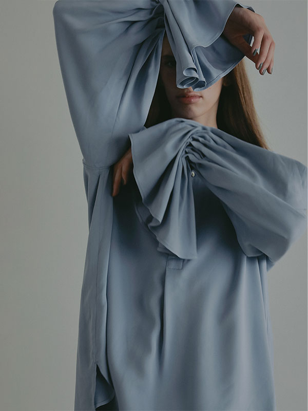 キャンディースリーブシルキーシャツ