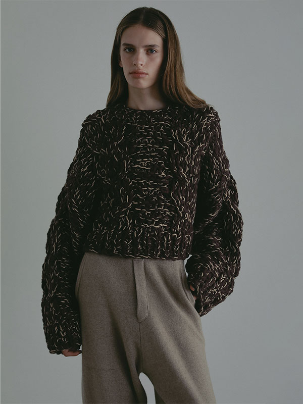 ハンドニットケーブルプルオーバー