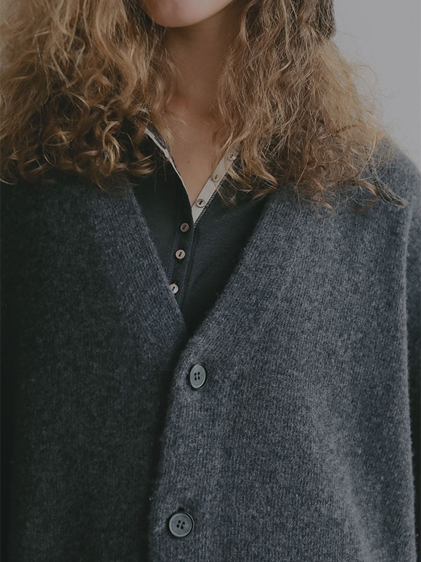 ミドルゲージVネックニットカーディガン(F GREY): トップス │ ETRE