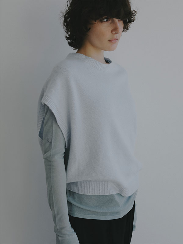 ウールカシミヤスリーブレスニットプルオーバー