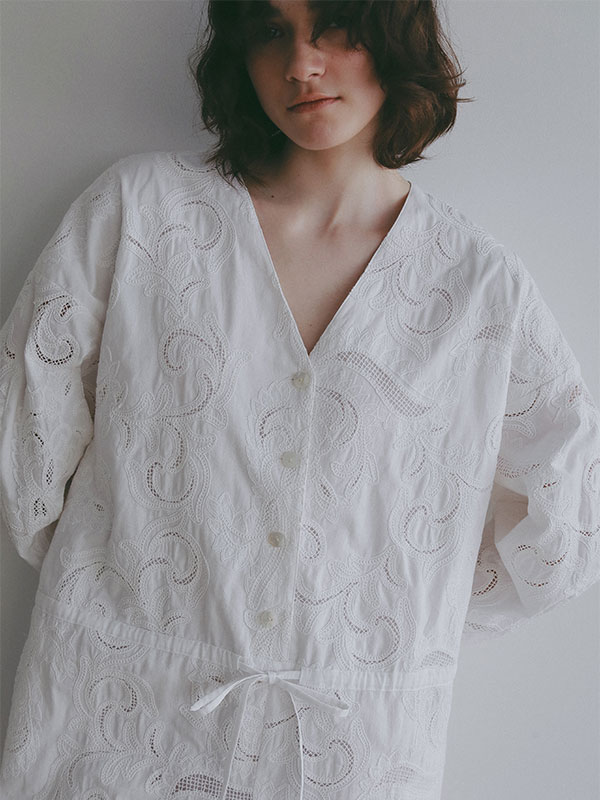 エンブロイダリーオールインワン