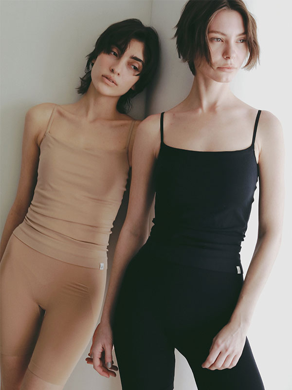 AMPHI×ETRE TOKYOフィットカップインキャミソール