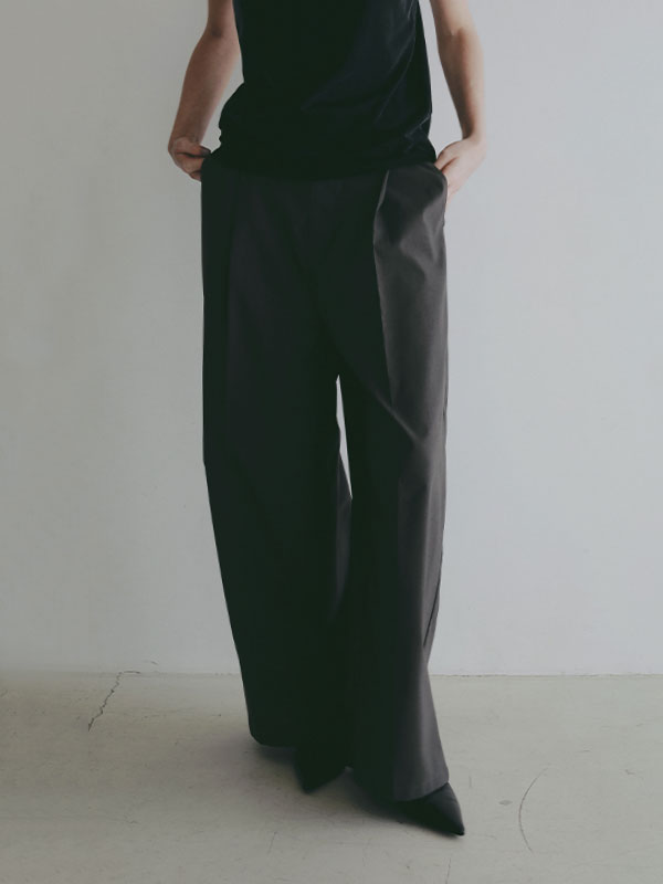 リネンライクエアリータックパンツ