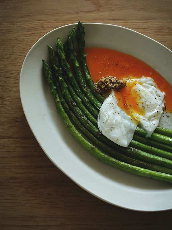 白陶土黒田釉オーバルプレート中