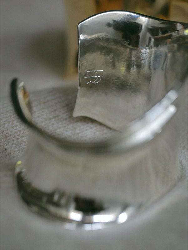 ストリームラインワイドカフ