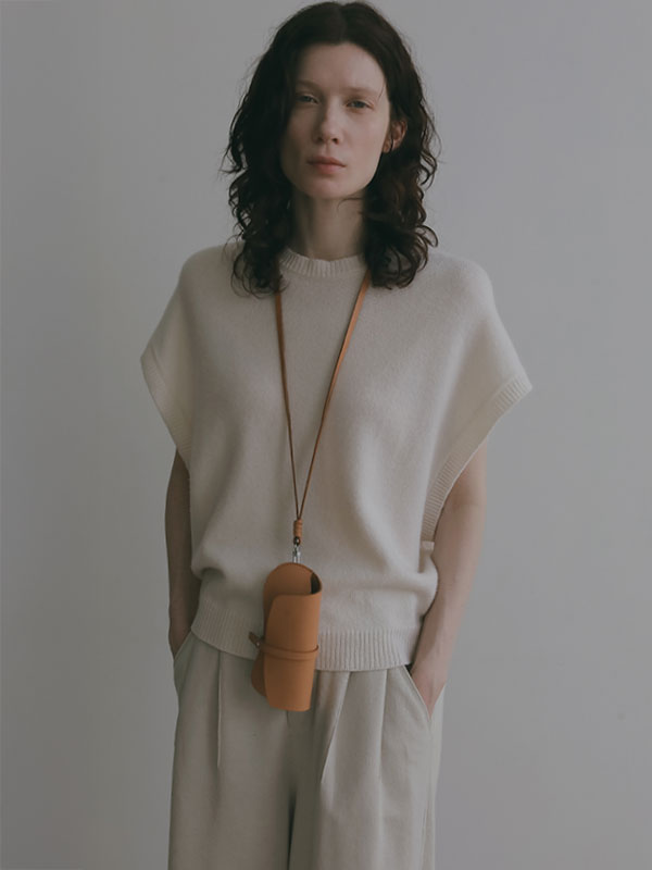 タンドレザーサングラスケース(F BEIGE): グッズ │ ETRE TOKYO