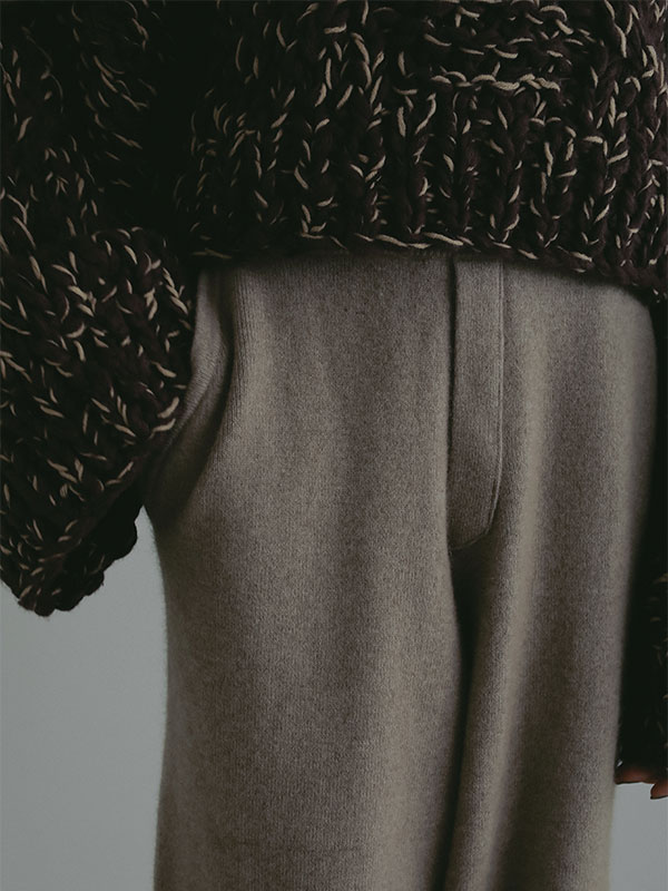 ハンドニットケーブルプルオーバー