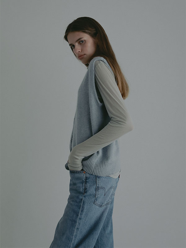 プレーンステッチVネックニットベスト