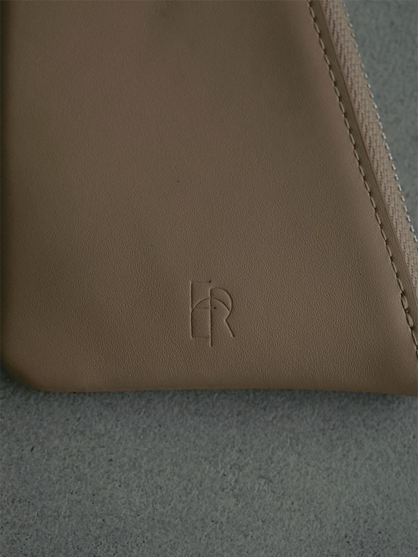 レザーコードマルチポーチ