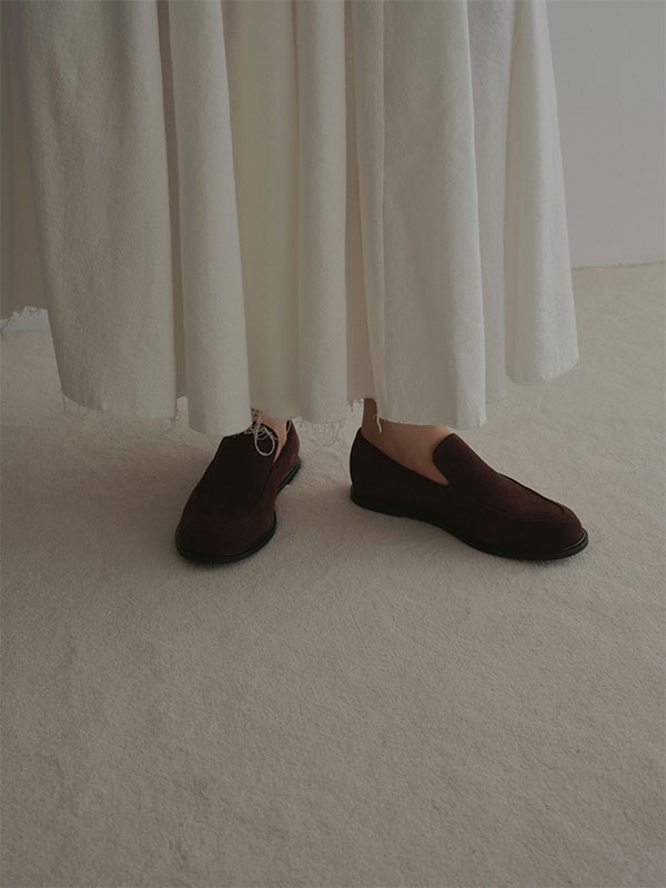 スウェードフラットローファー