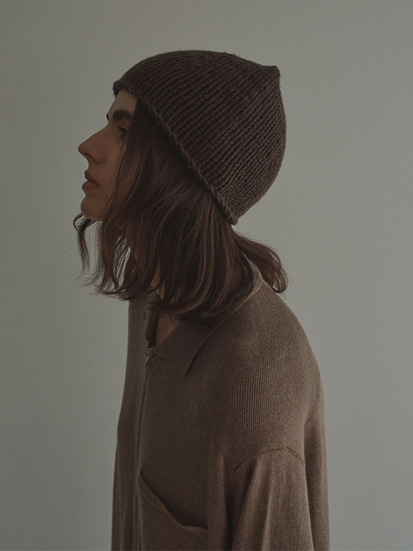 バルキーヤーンハンドニットキャップ