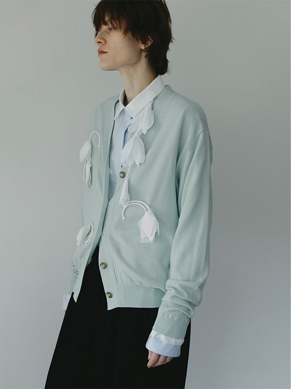 SANTEフラワーモチーフＶネックニットカーディガン