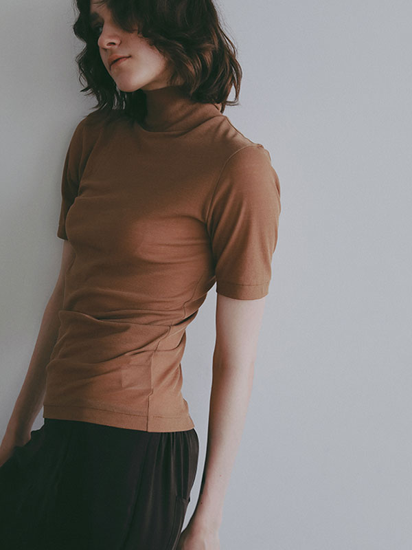 ハーフスリーブハイネックシアープルオーバー