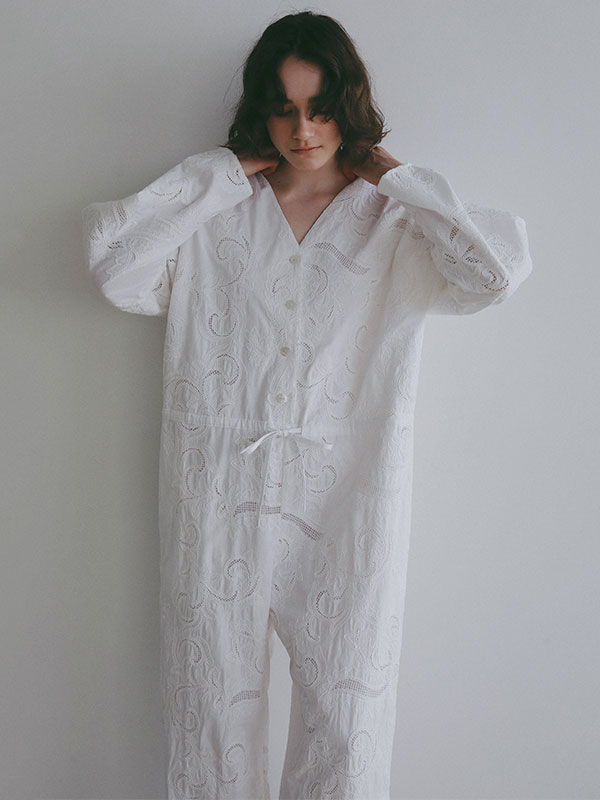 エンブロイダリーオールインワン