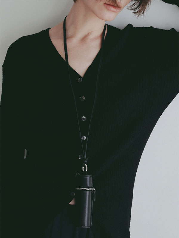 タンドレザージップリップケース