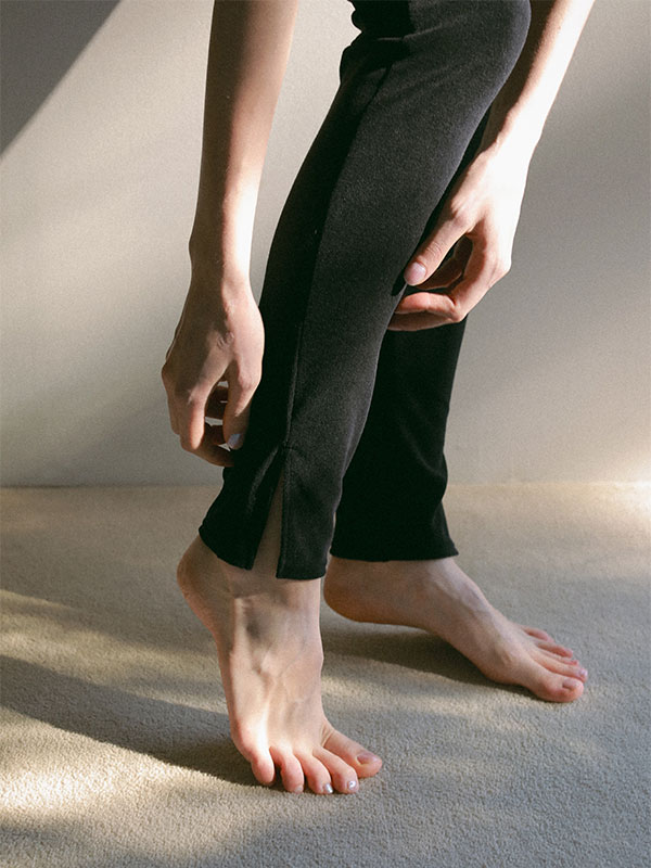 サイドスリットパイルレギンス