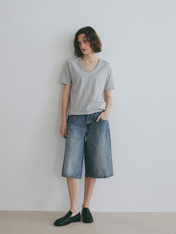 VネックミニマルTee