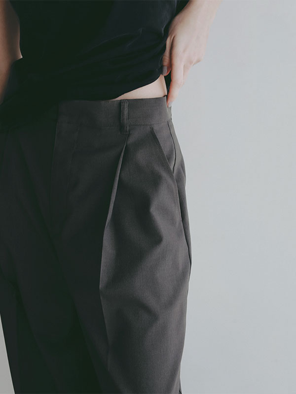 リネンライクエアリータックパンツ