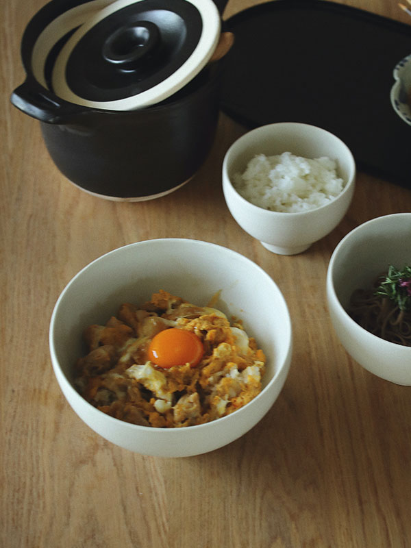 白陶土黒田釉茶碗大