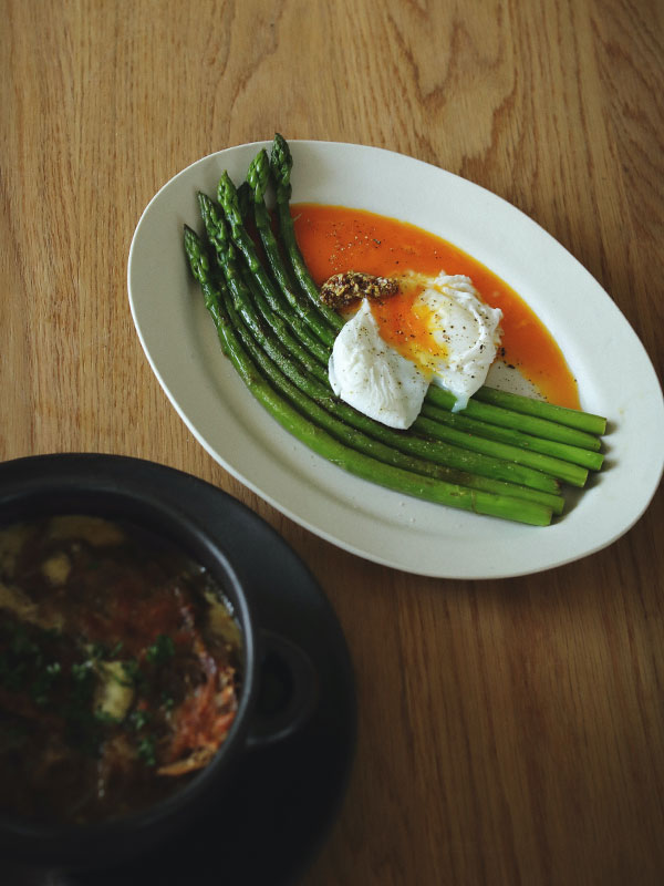 白陶土黒田釉オーバルプレート中
