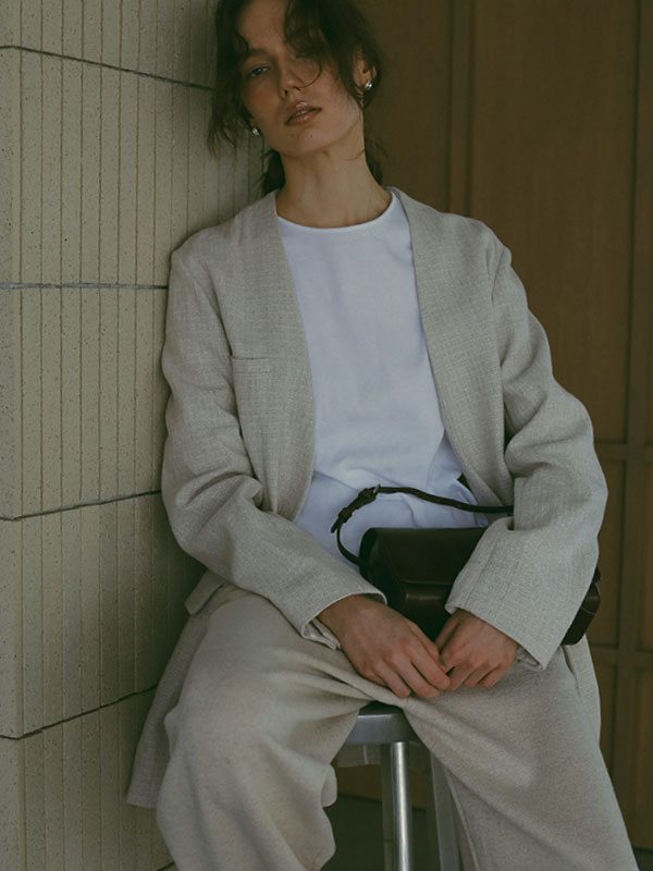 レザーミニフラップバッグ(F BEIGE): グッズ │ ETRE TOKYO