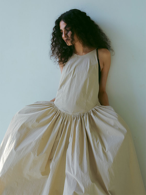 オープンバックオールインワン