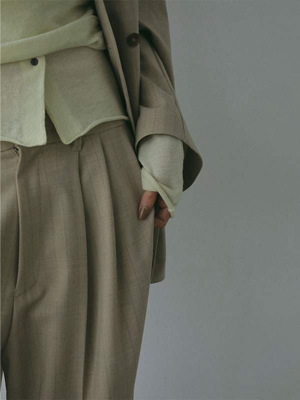 サイロスパンタックワイドパンツ(S BEIGE): ボトムス │ ETRE TOKYO  