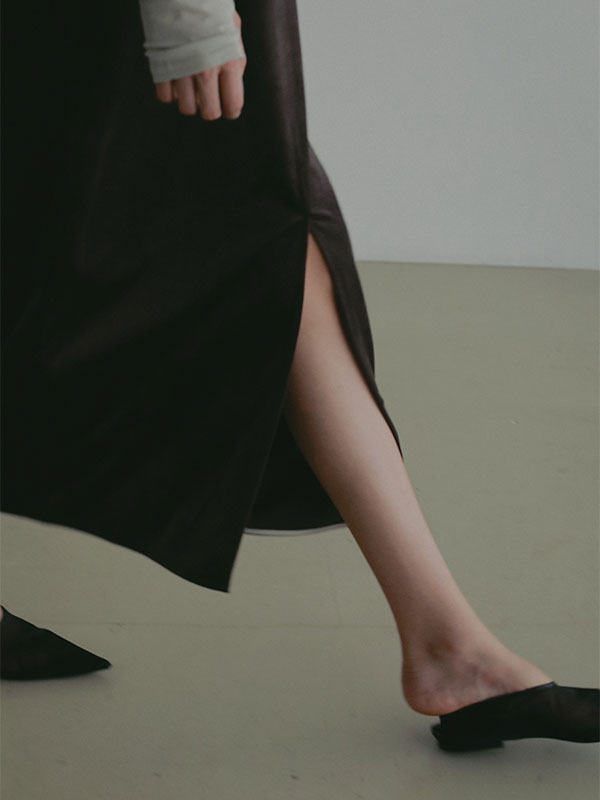 プランジングベロアワンピース